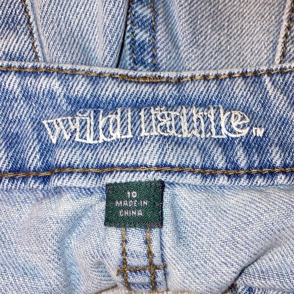 WILD FABLE Light Blue Flare Wide Leg Jeans Distressed Cutoff Hem Womens Size 10 - Picture 7 of 13